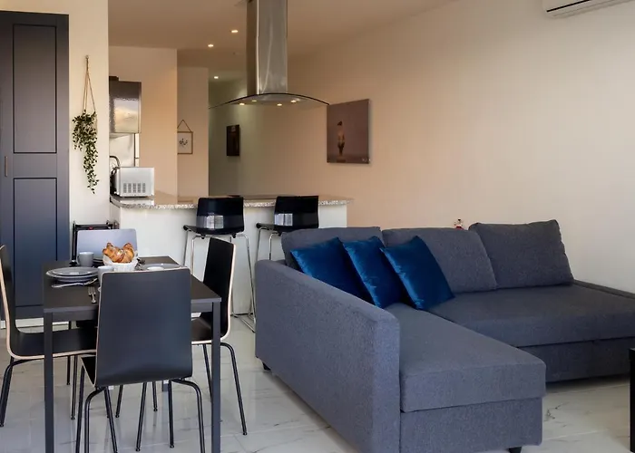 6th Floor Spinola Seaview In St Julians *