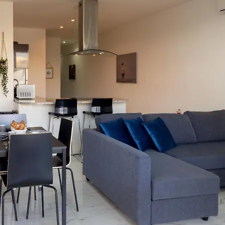 6th Floor Spinola Seaview In St Julians *